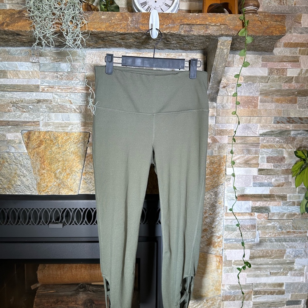 Cute Olive Leggings Size Small Gaiam - Workout & Casual